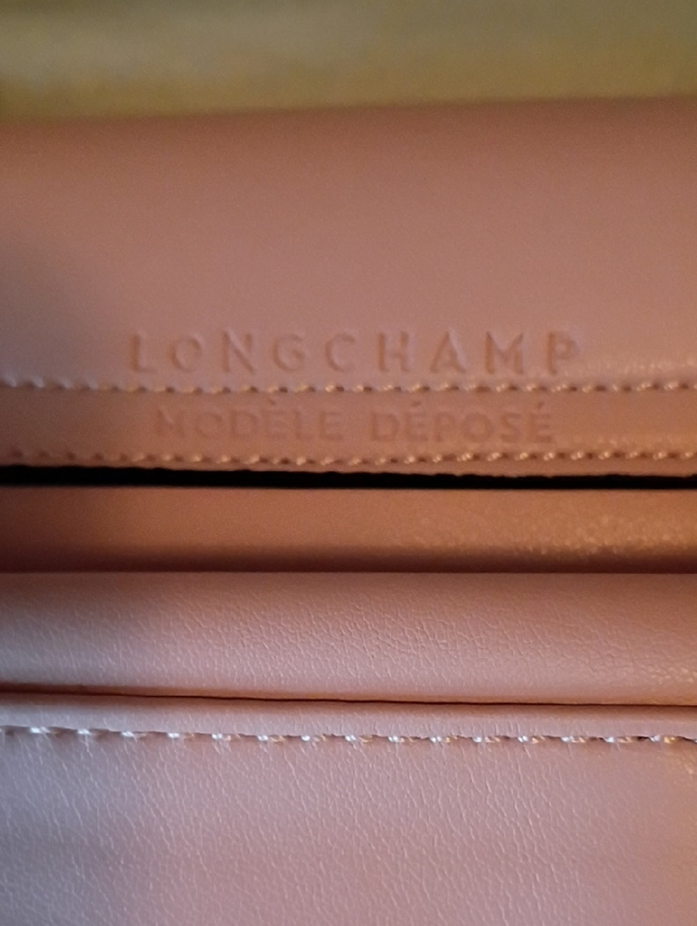 Women's Longchamp Classic Shoulder Bag in Blush Pink - Picture 2 of 7
